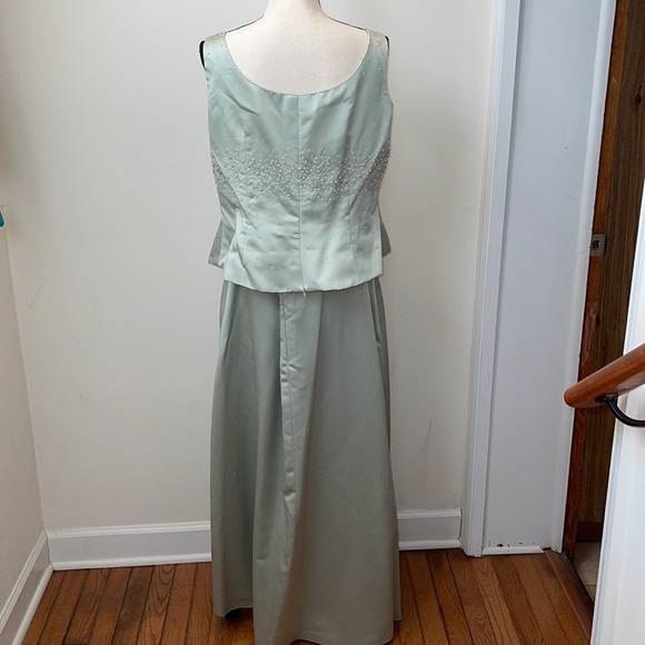 Two Piece Bridesmaid Prom Party Beaded Dress - Picture 11 of 16